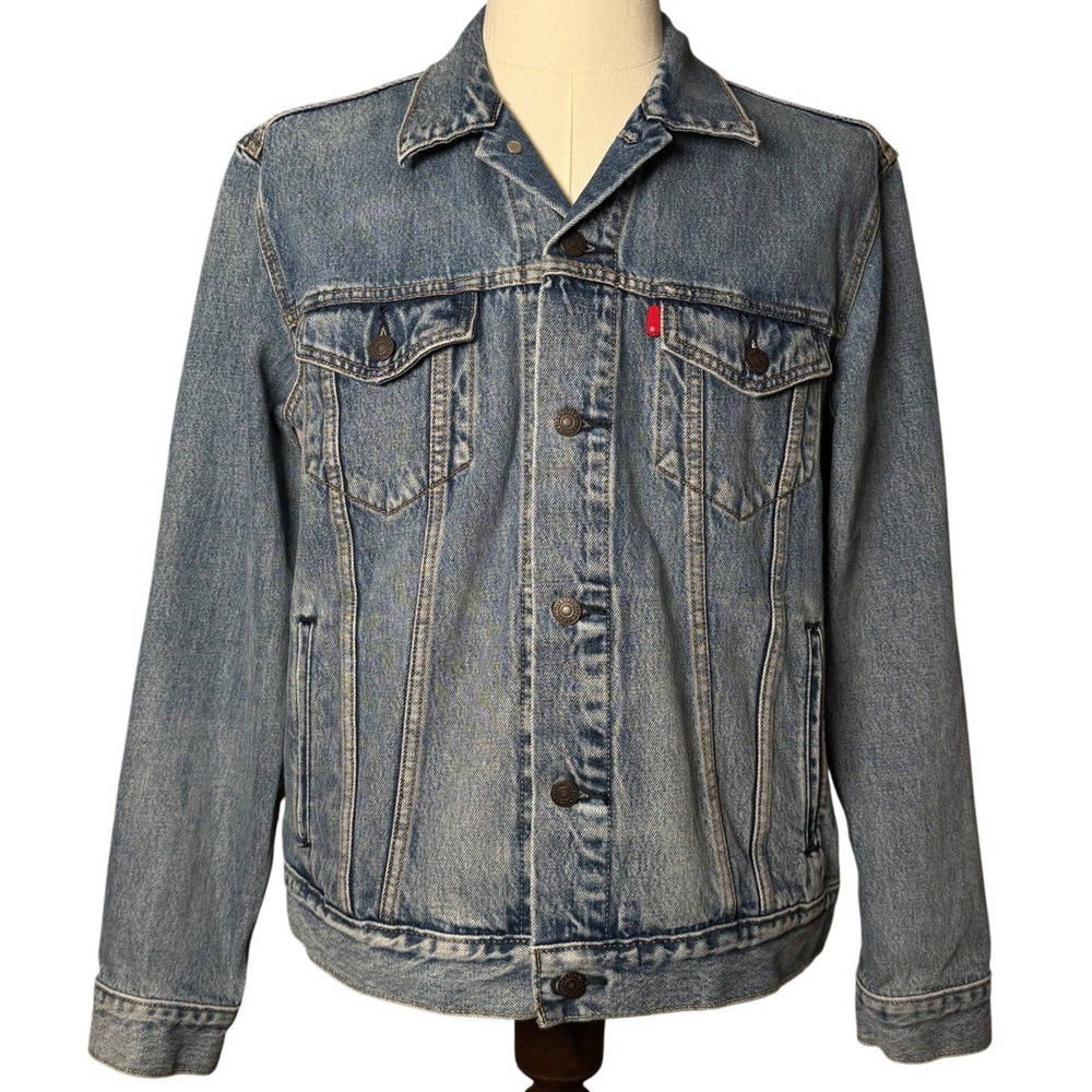 Levi's Premium Trucker Jacket Mens M Light Wash Blue Excellent Denim Coat